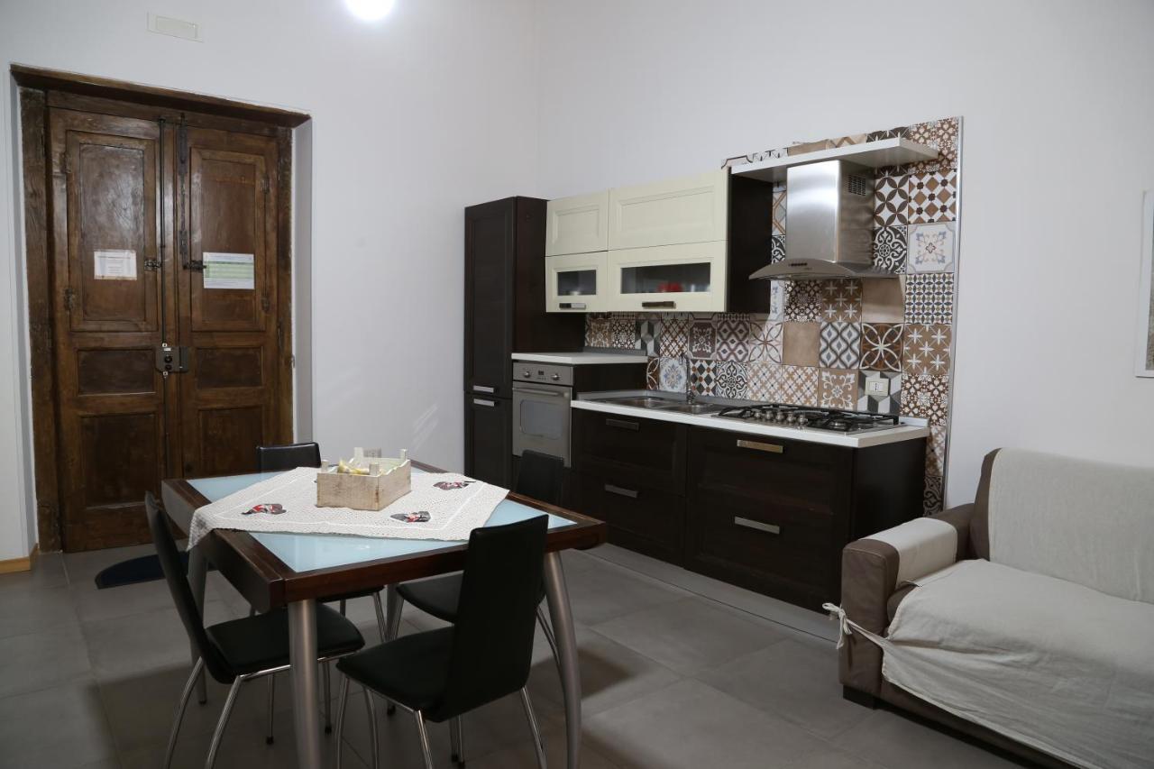 Appartamenti Laura Wi-Fi Curti Экстерьер фото